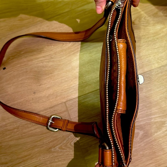 Vintage Fossil Marlow Leather Crossbody - Picture 3 of 6